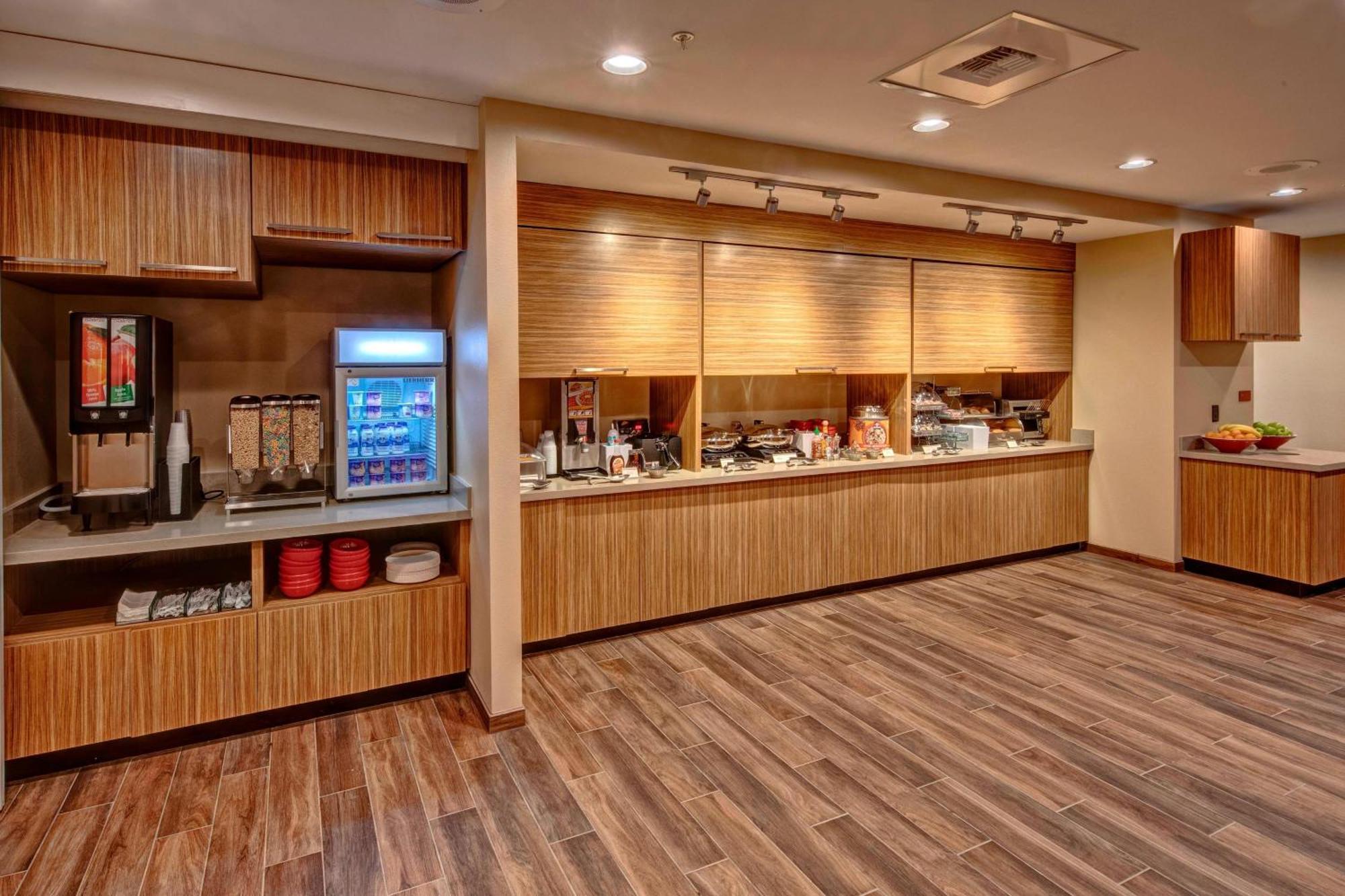 Towneplace Suites By Marriott Χοτ Σπρινγκς Εξωτερικό φωτογραφία