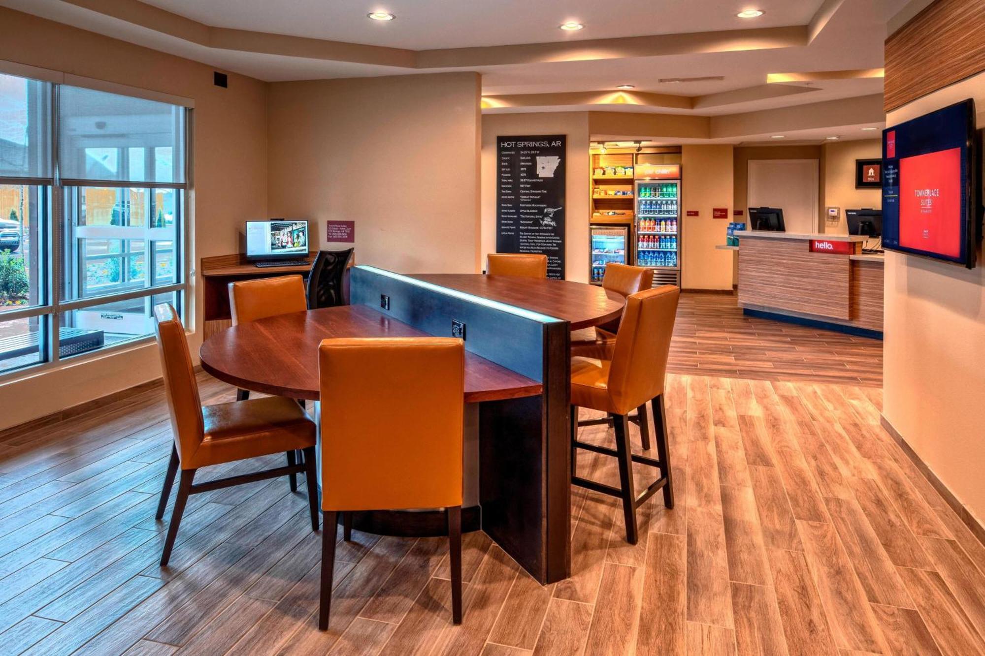 Towneplace Suites By Marriott Χοτ Σπρινγκς Εξωτερικό φωτογραφία